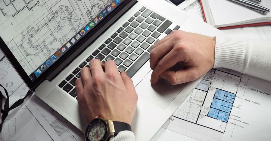 Что учесть при разработке: технические и SEO-аспекты — Корпоративный сайт: структура, примеры, этапы создания